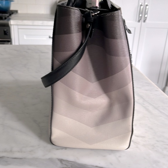 FENDI 2Jours Medium Elite Tote Bag in Black Degrade - Picture 11 of 13